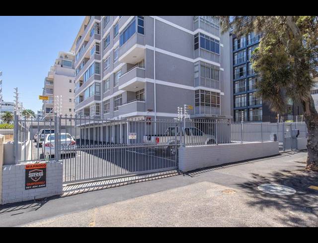 3 BEDROOM APARTMENT FOR SALE IN SEA POINT